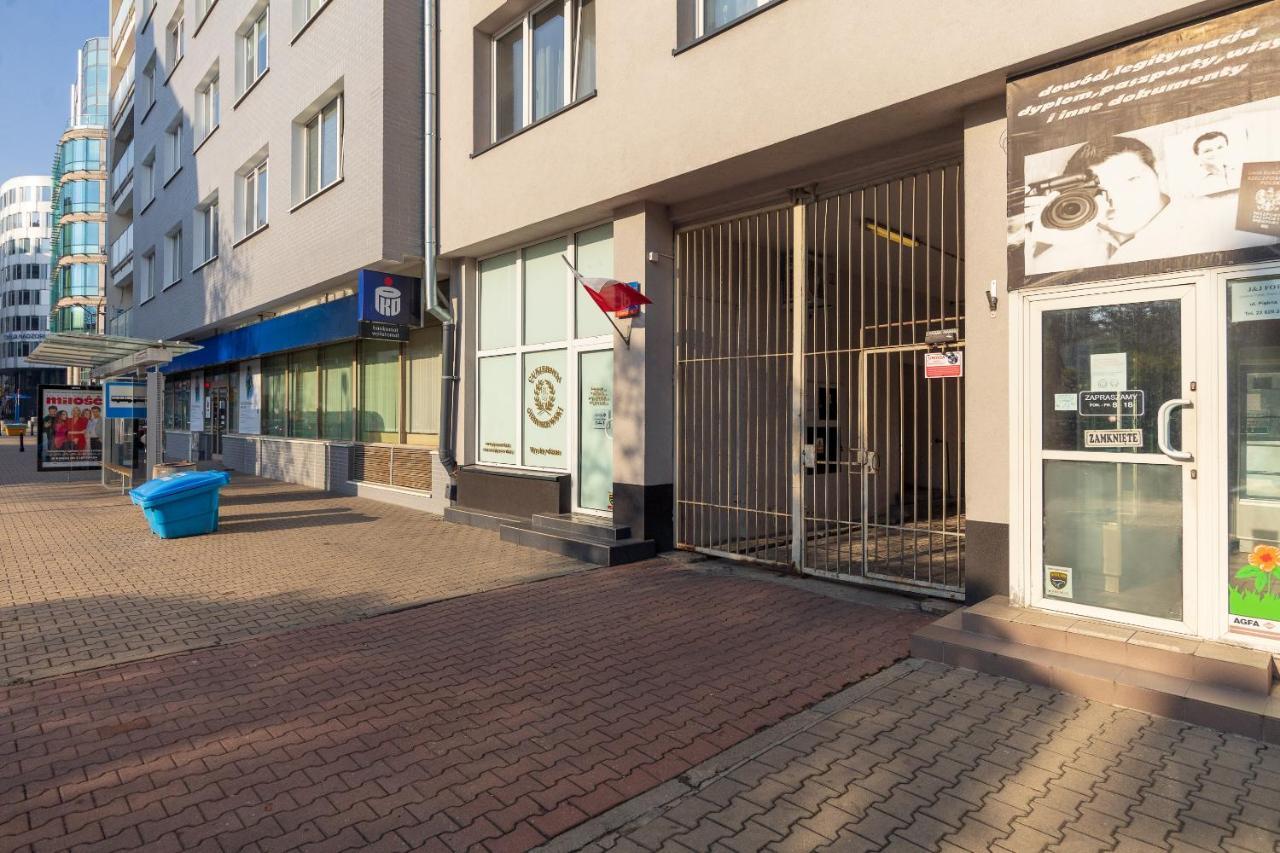 Piekna 2-Bedroom Apartment Варшава Екстер'єр фото