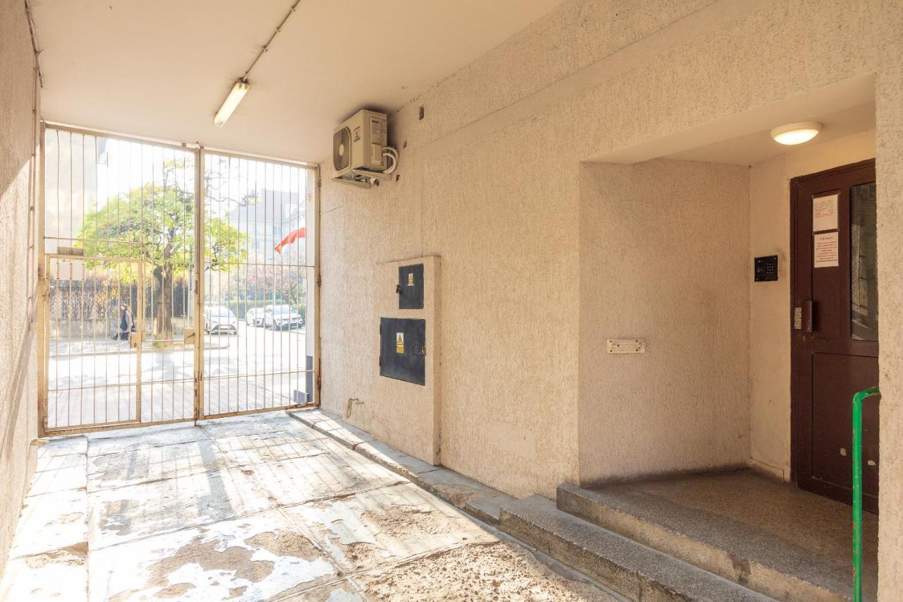 Piekna 2-Bedroom Apartment Варшава Екстер'єр фото