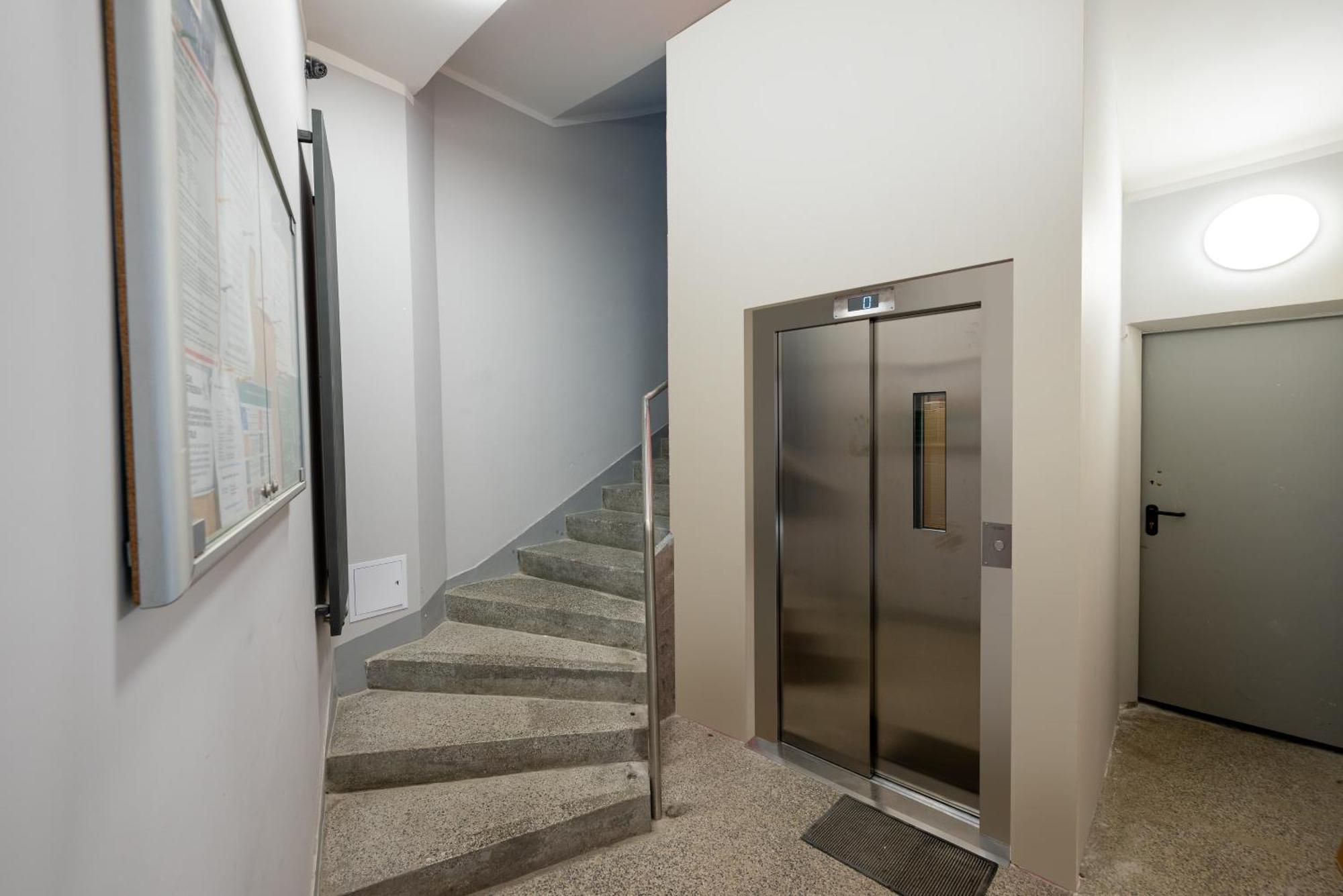 Piekna 2-Bedroom Apartment Варшава Екстер'єр фото